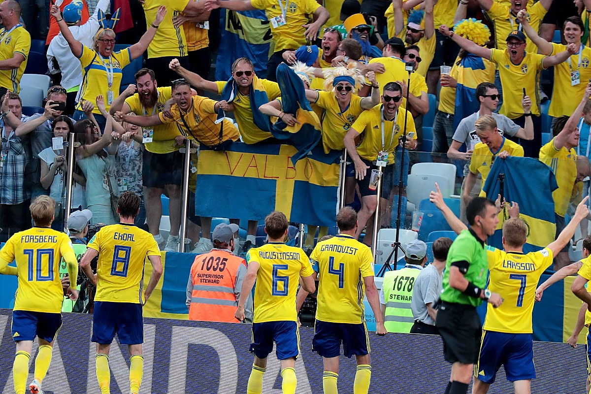 威廉姆斯翻盘迈凯伦，佩雷兹状态火热