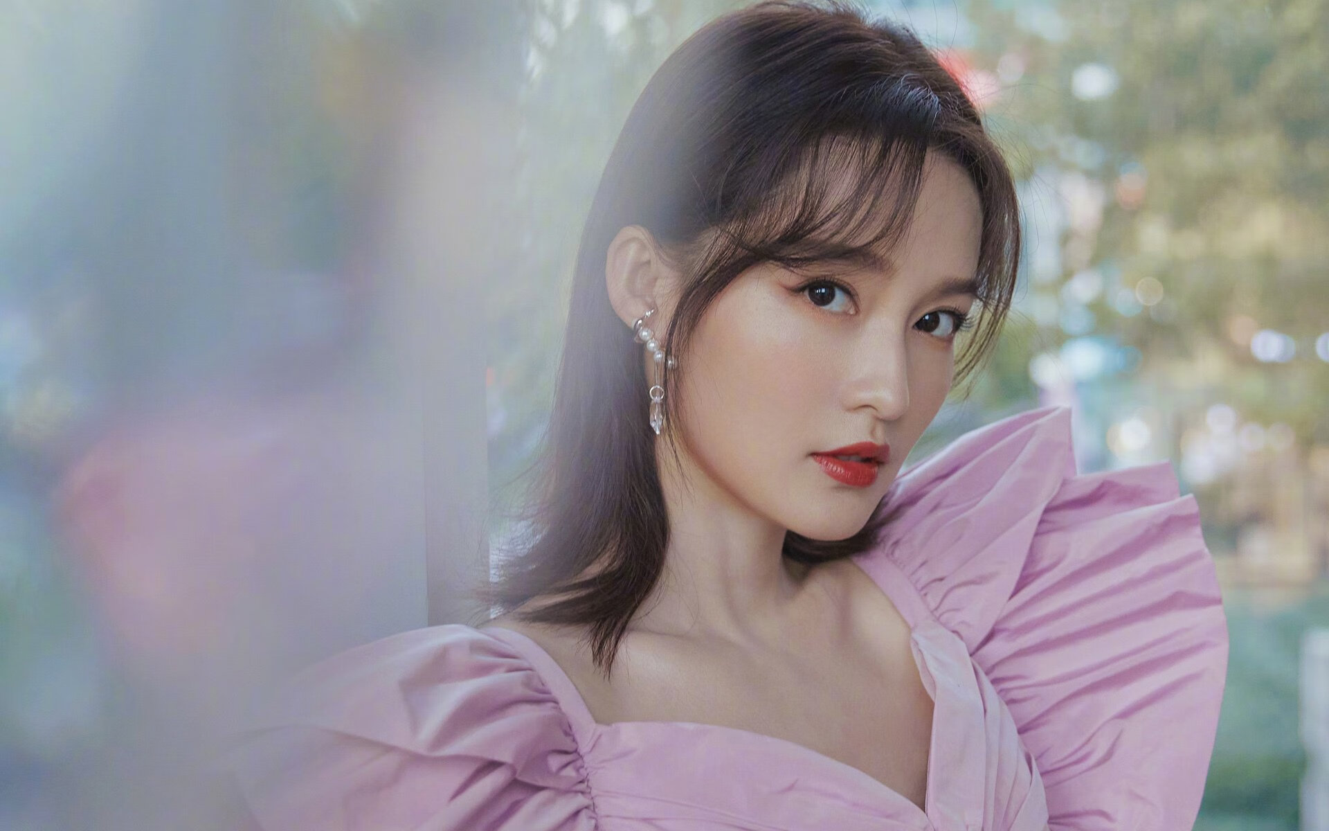 孤胆英雄！阿圭罗两射一传助波兰逆袭蓝衫军团