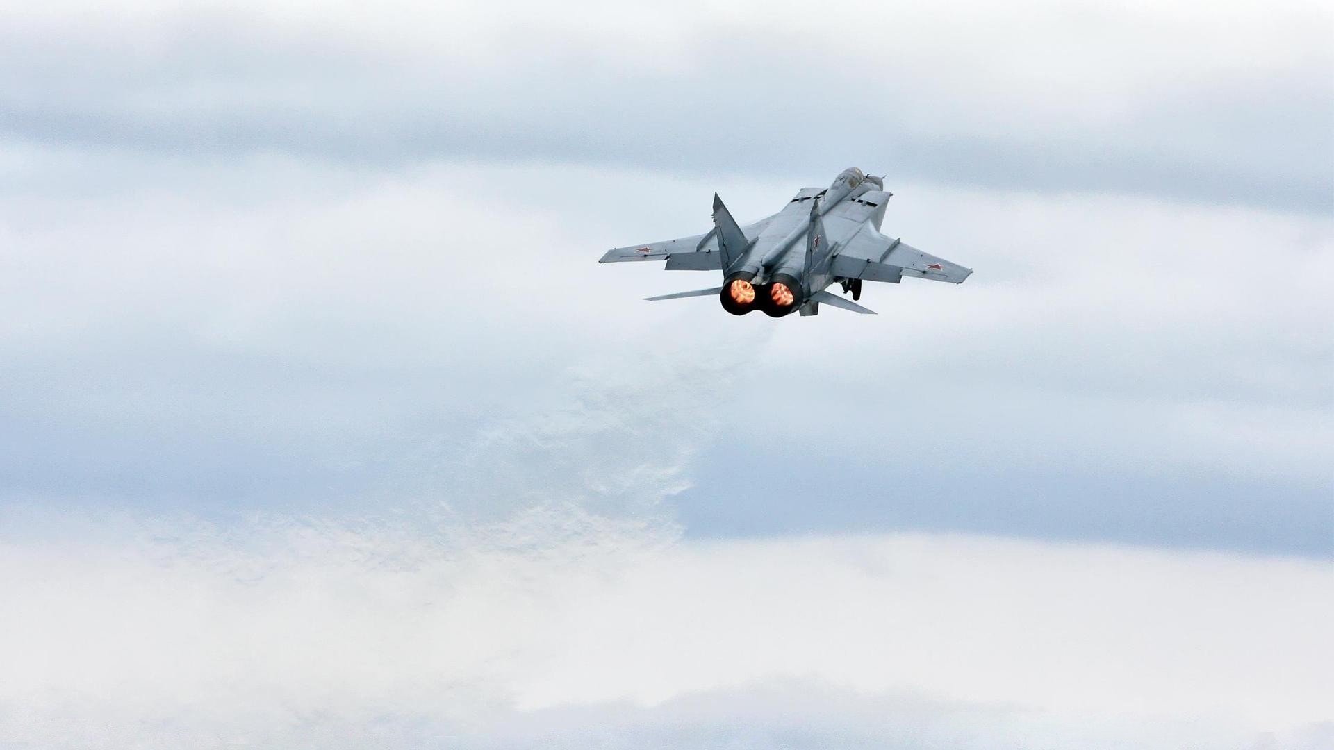 F1不眠之赛,拉文关键战不手软,封神之夜铸就唯一传奇