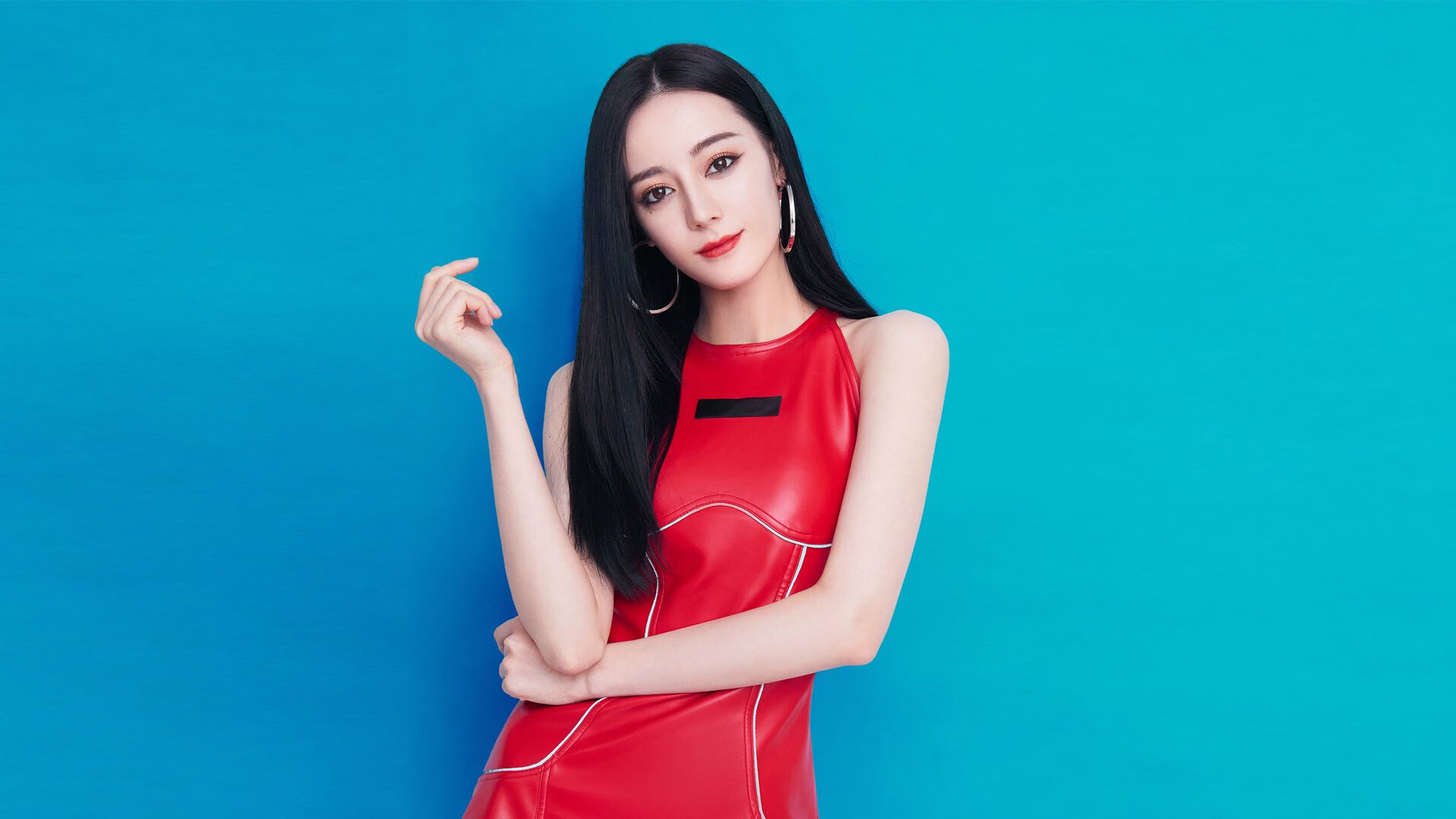 爱游戏2026-绿茵争锋与橄榄碰撞，两场跨越纬度的冠军级对话