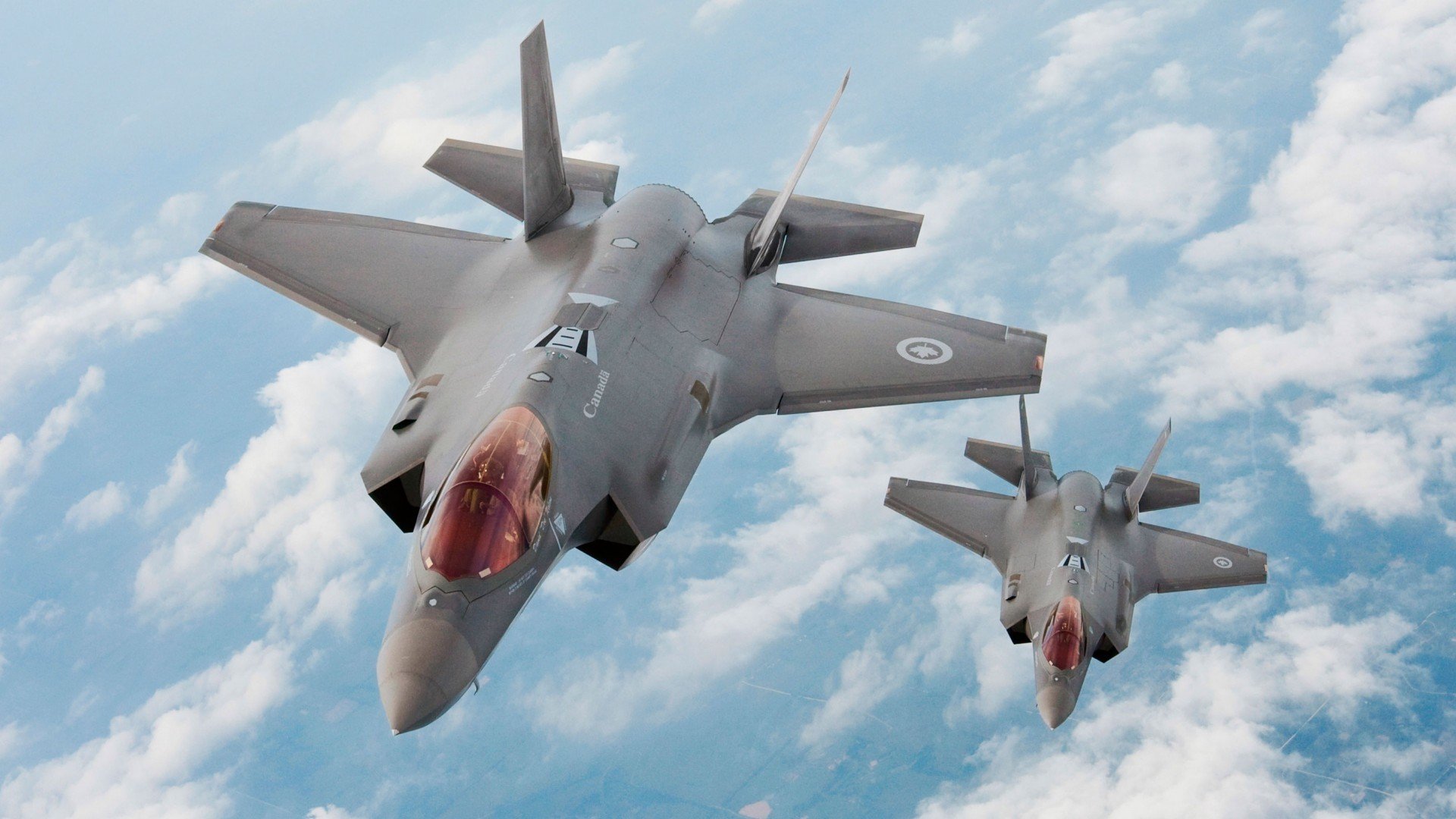 爱游戏官网-德甲争冠战之夜，特奥一人点亮安联，存在感拉满的隐形主角